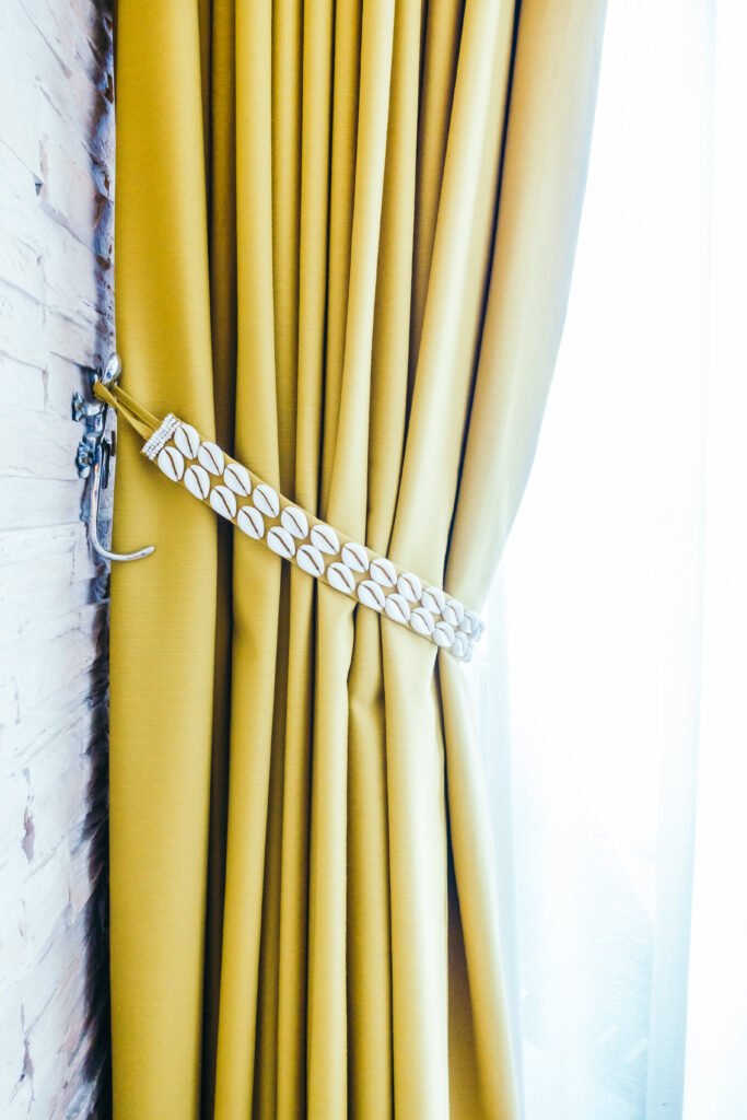 Blind Curtains: Key to Room Harmony and Style